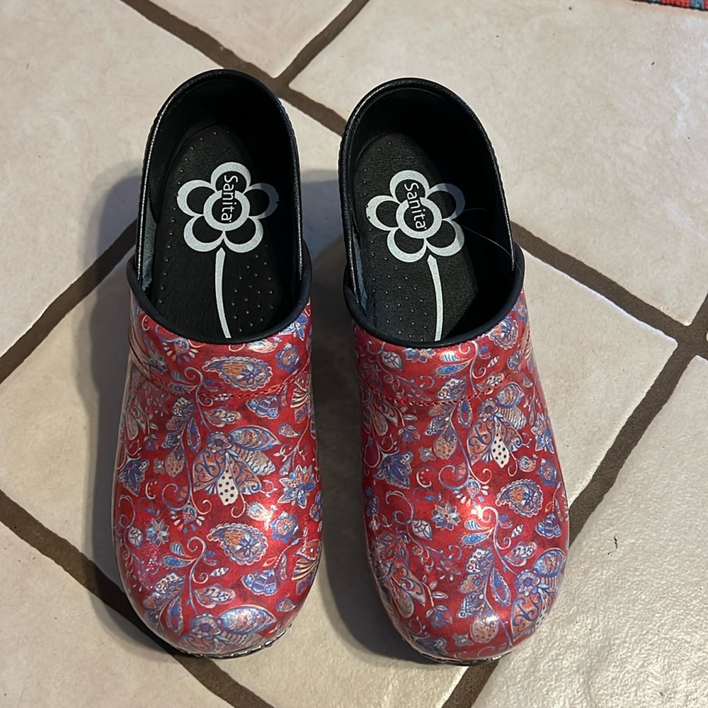 Sanita clogs. Size 37